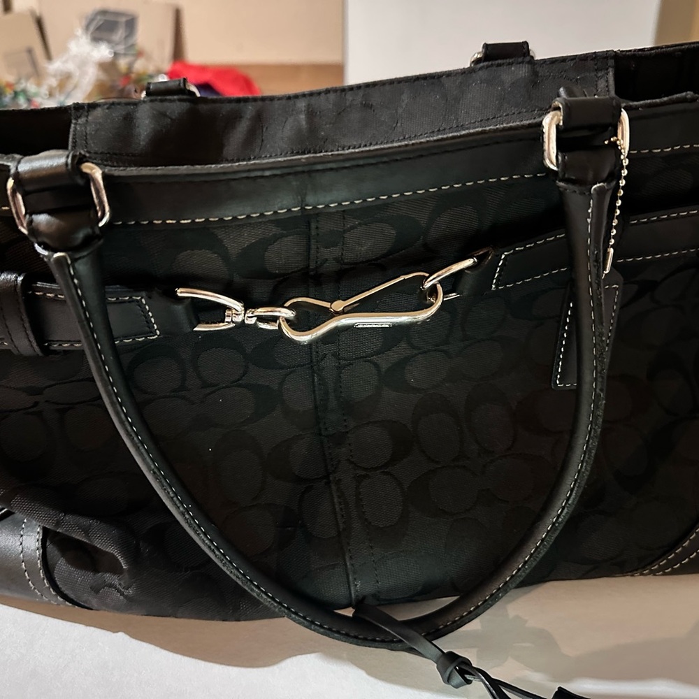 Coach C06J-5A10 vintage Black Designer Tote Bag